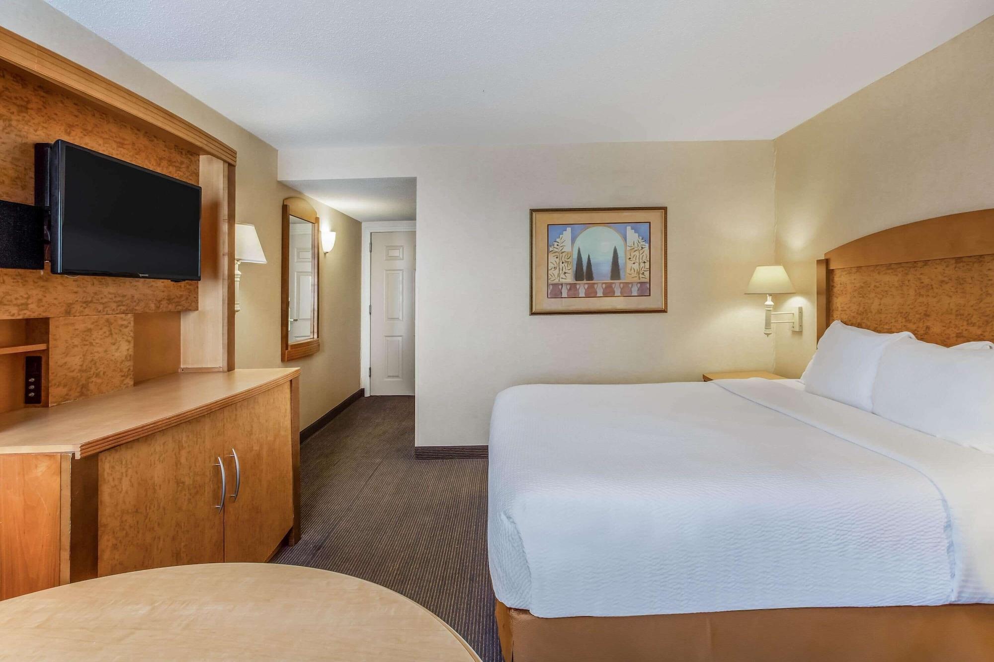 La Quinta By Wyndham Islip - Macarthur Airport Bohemia Екстер'єр фото