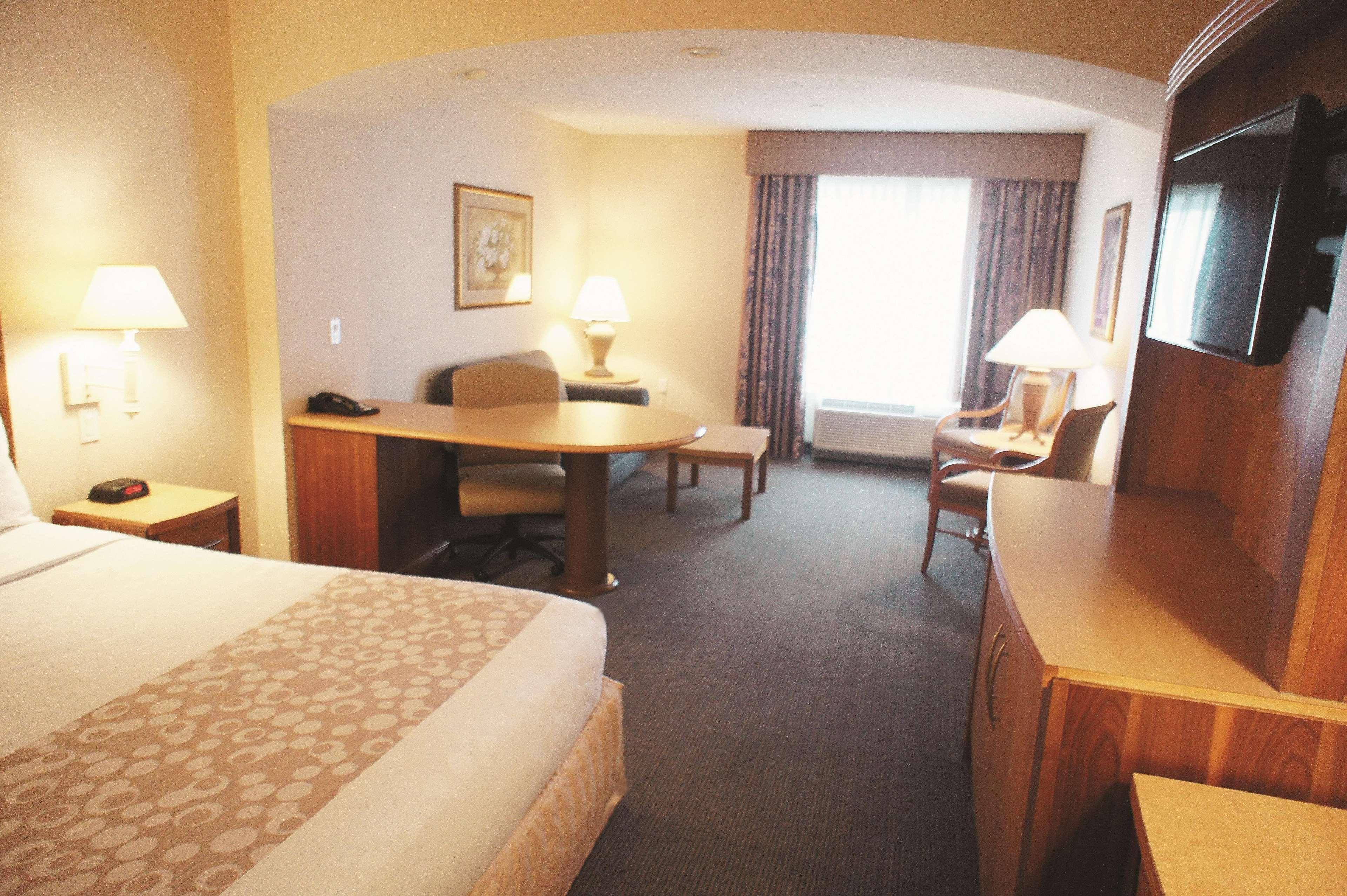 La Quinta By Wyndham Islip - Macarthur Airport Bohemia Екстер'єр фото