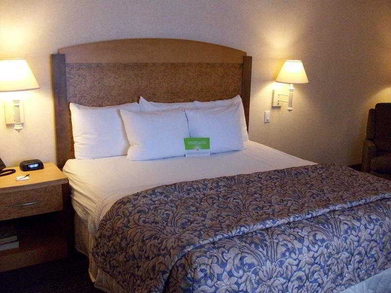 La Quinta By Wyndham Islip - Macarthur Airport Bohemia Номер фото