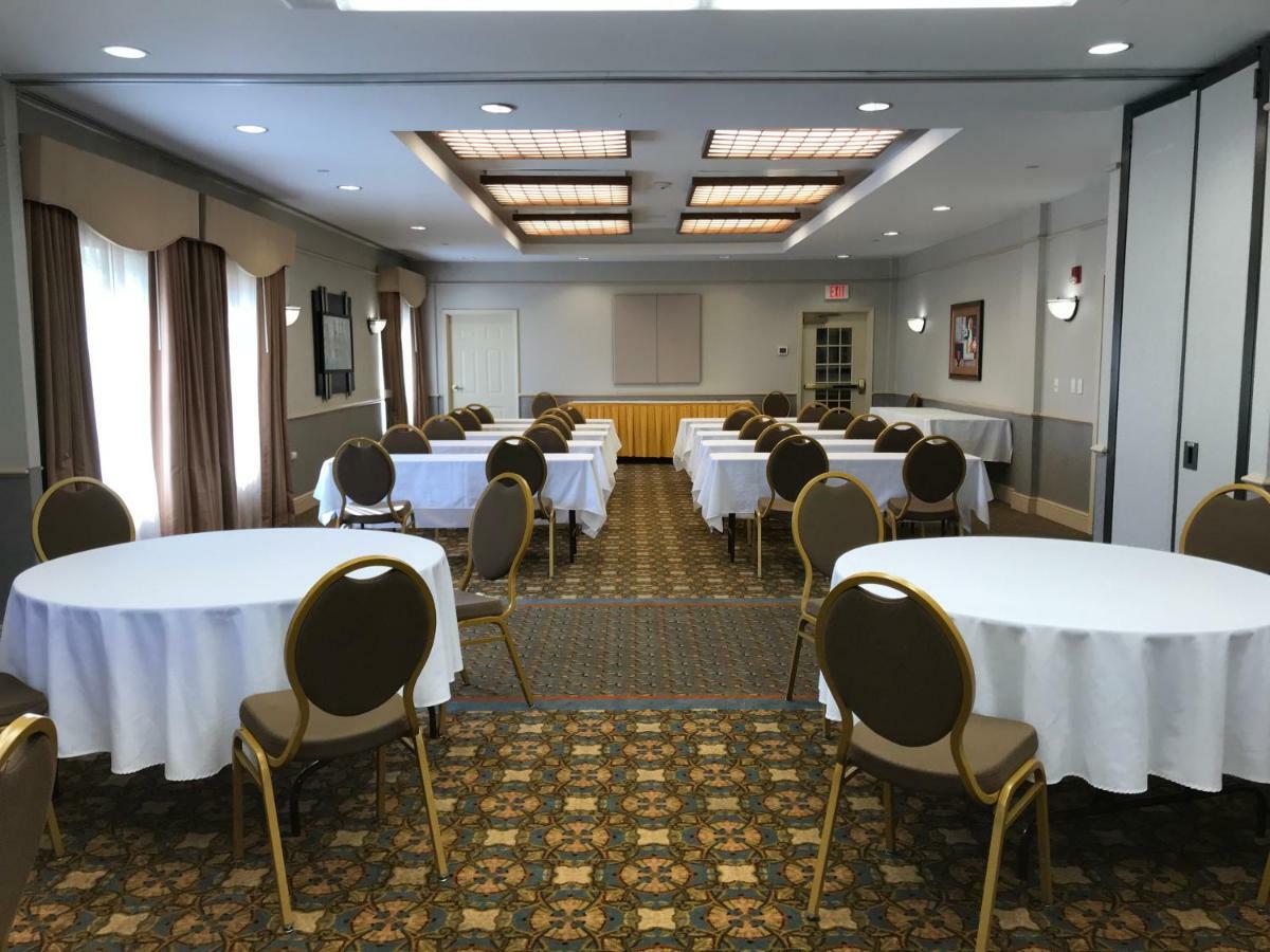 La Quinta By Wyndham Islip - Macarthur Airport Bohemia Екстер'єр фото